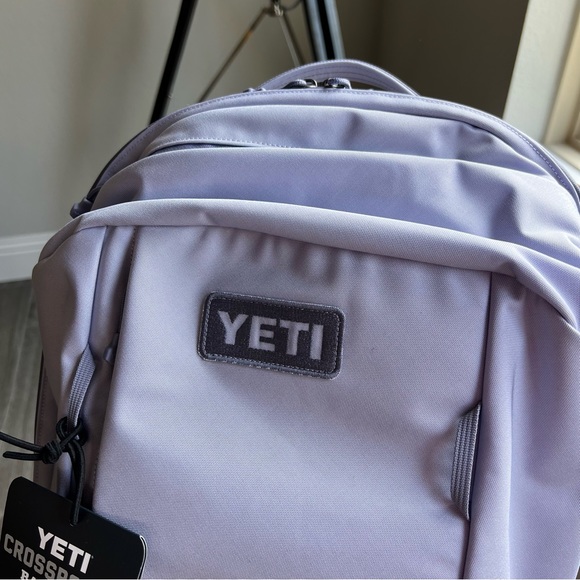 YETI Crossroads 27L Backpack cosmic lilac - Picture 2 of 10